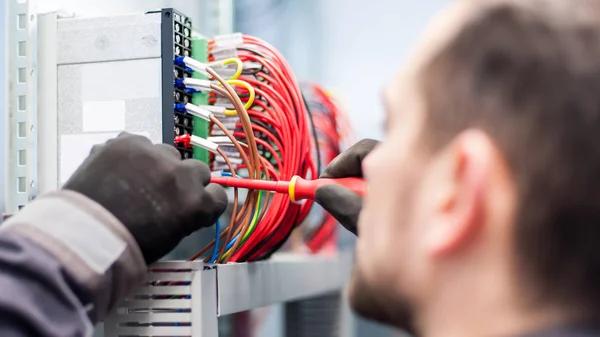Affordable Electrician in Vancouver – Fast & Reliable Services
