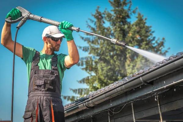 Reliable Gutter Cleaning Columbus for YearRound Protection
