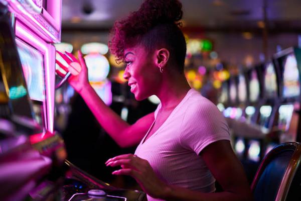Find Baccarat and Card Table Options with เว็บคาสิโนออนไลน์ for Casino Gaming