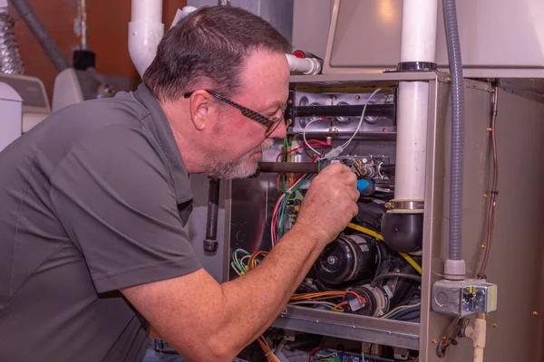 Common Warning Signs That You Need AC Repair Near Me